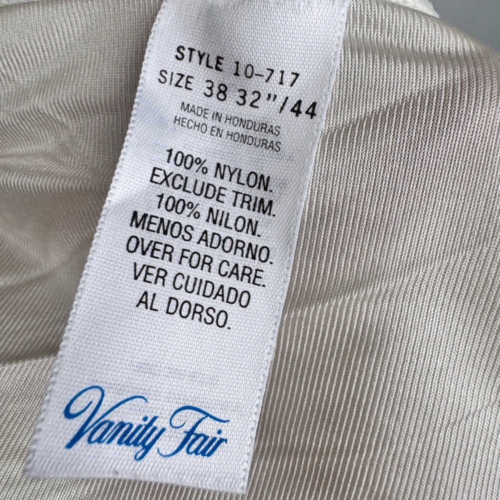 Vintage Vanity Fair Off-White Long Nylon Slip Size 38 - Picture 7 of 8